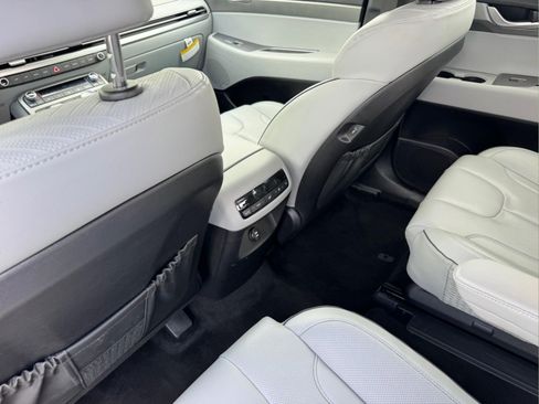 Used 2025 Hyundai Palisade SEL FWD image 18