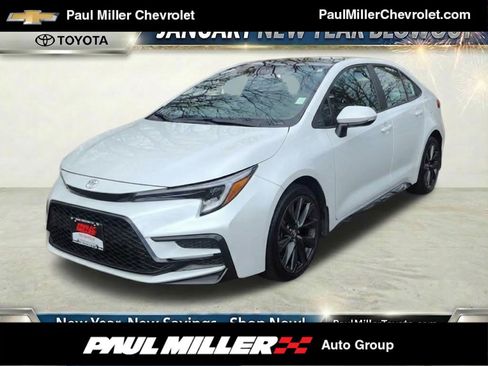 Used 2023 Toyota Corolla XSE image 1