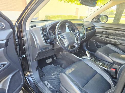 Used 2018 Mitsubishi Outlander SEL image 14