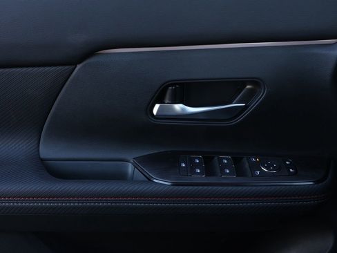 New 2026 Nissan Kicks SR image 24