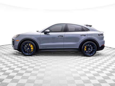 Certified 2024 Porsche Cayenne Turbo GT image 2