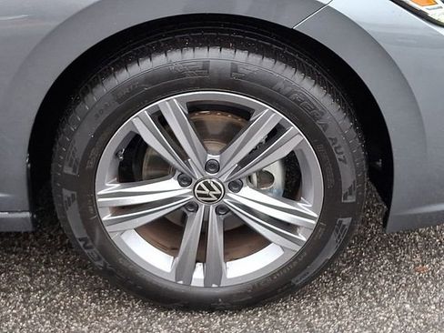 Used 2024 Volkswagen Jetta SE image 10