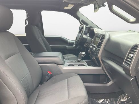 Used 2018 Ford F150 XLT w/ Equipment Group 302A Luxury AWD/4WD image 15