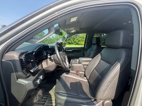 Used 2024 GMC Sierra 1500 SLT AWD/4WD image 12
