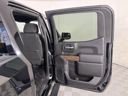 Used 2021 Chevrolet Silverado 1500 High Country w/ Technology Package image 28