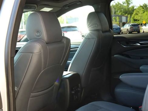 Used 2022 Buick Enclave Essence w/ Experience Buick Package AWD/4WD image 32