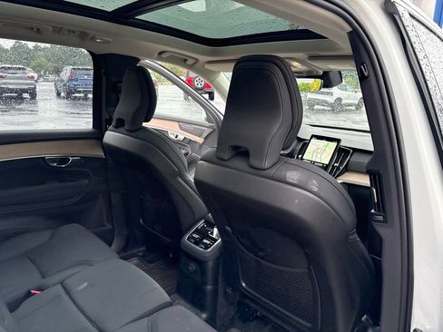 Used 2025 Volvo XC90 T8 Plus w/ Protection Package Premier AWD/4WD image 34
