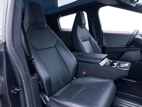 Used 2024 Tesla Cybertruck Cyberbeast image 32