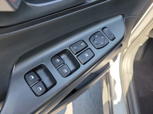 Used 2023 Hyundai Kona SEL image 18