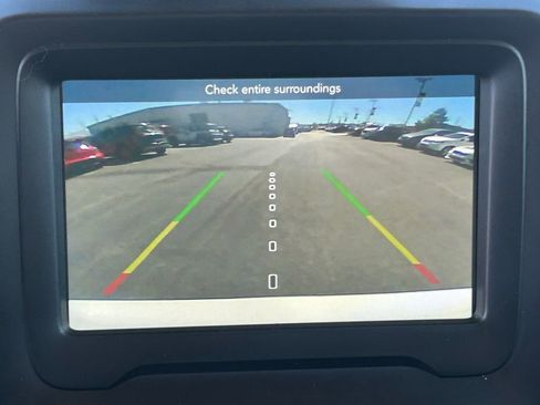 Used 2018 Jeep Renegade Latitude w/ Advanced Technology Group AWD/4WD image 15