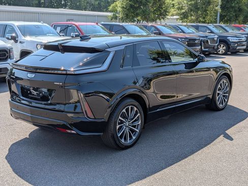 Used 2024 Cadillac Lyriq Sport RWD image 3