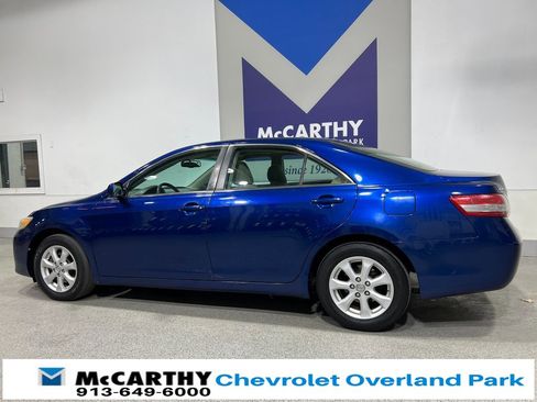 Used 2011 Toyota Camry LE image 7