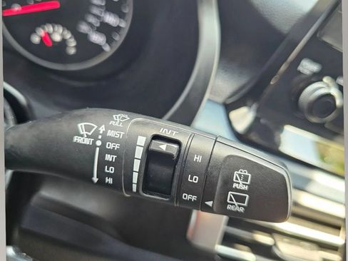 Used 2021 Kia Seltos S FWD image 17