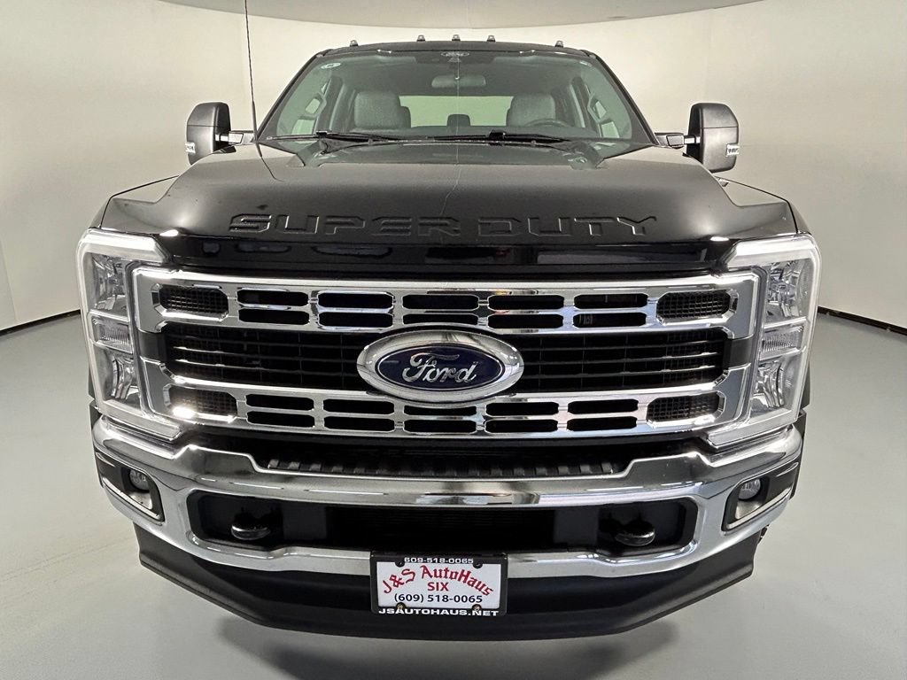 Used 2026 Ford F450 XLT w/ FX4 Off-Road Package AWD/4WD image 2