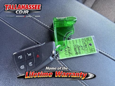 Used 2024 Chevrolet Traverse LT FWD image 35