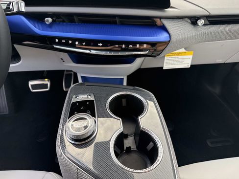 New 2026 Cadillac Optiq Luxury 1 image 29