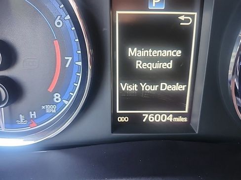 Used 2019 Toyota Corolla SE FWD image 2