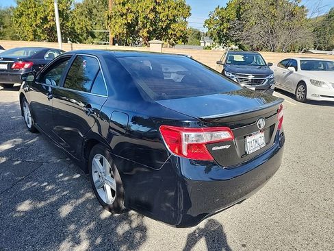 Used 2013 Toyota Camry SE image 3