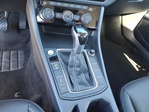 Used 2024 Volkswagen Jetta SE image 12