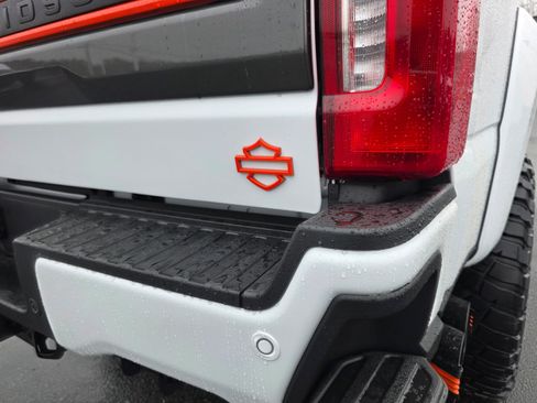 New 2026 Ford F250 Lariat w/ Black Appearance Package image 27