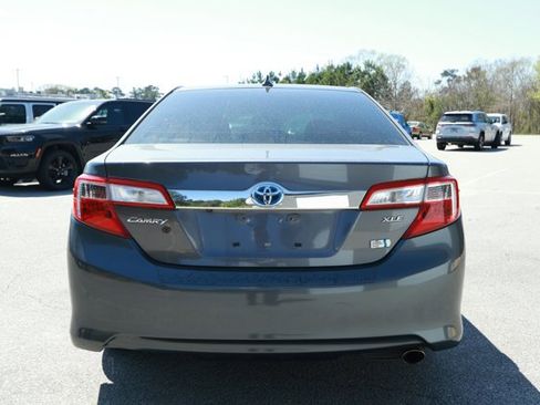 Used 2014 Toyota Camry XLE w/ Leather Package image 7