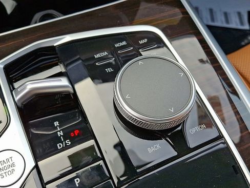 New 2026 BMW X5 xDrive40i w/ Premium Package image 13