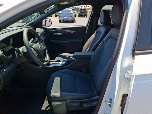 New 2026 Buick Envista Preferred FWD image 10
