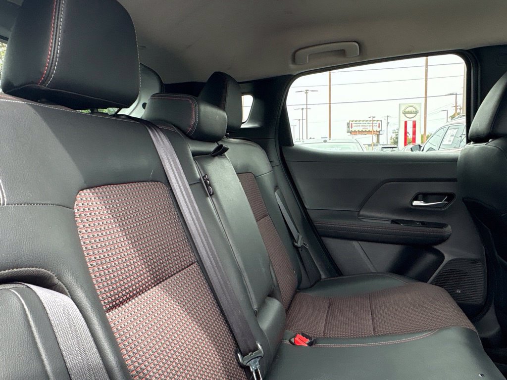 Used 2025 Nissan Kicks SR FWD image 21