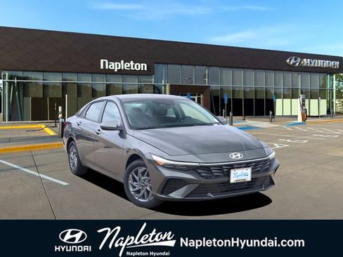 New 2026 Hyundai Elantra Hybrid FWD image 1