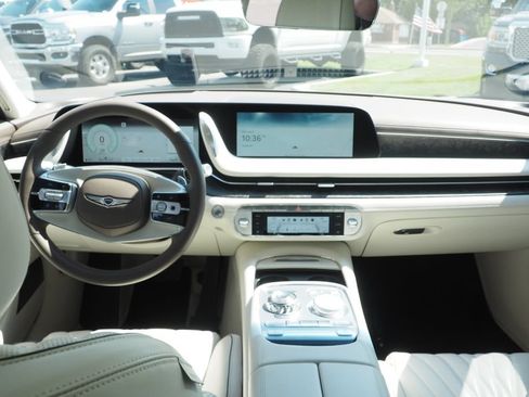 Used 2023 Genesis G90 3.5T AWD/4WD image 18