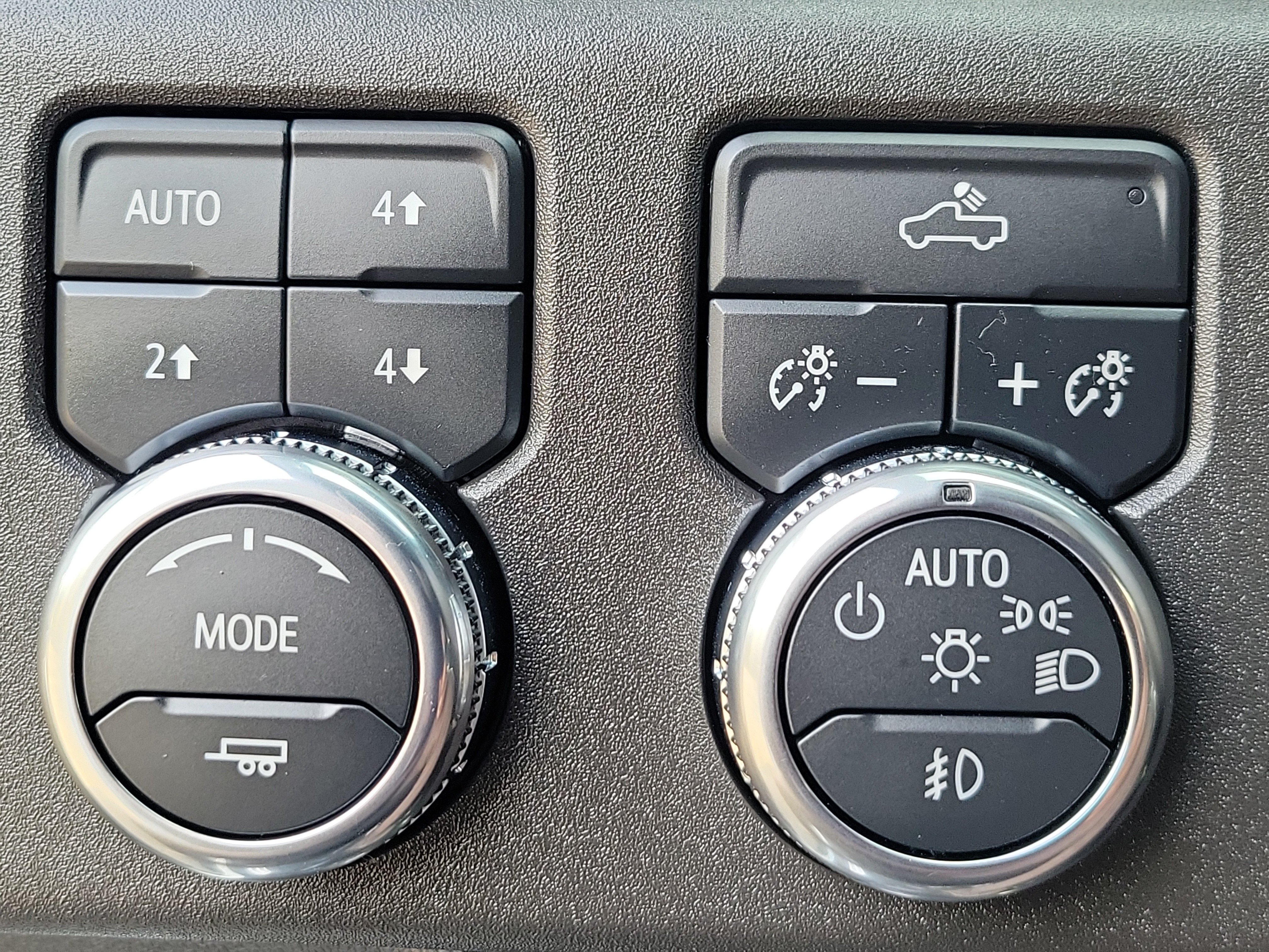 Used 2025 GMC Sierra 1500 Elevation w/ X31 Off-Road Package AWD/4WD image 29
