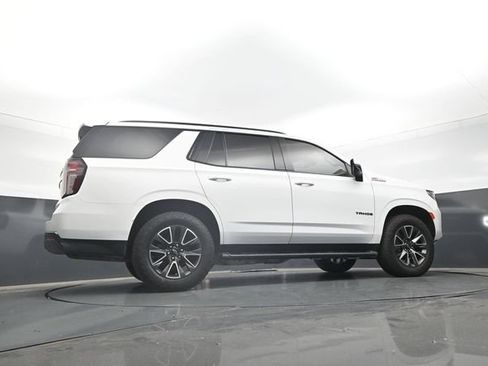 Used 2022 Chevrolet Tahoe Z71 w/ Luxury Package AWD/4WD image 29