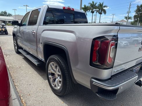 Used 2018 GMC Sierra 1500 SLT w/ SLT Premium Package image 4