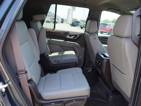 Used 2022 Chevrolet Tahoe Z71 AWD/4WD image 23