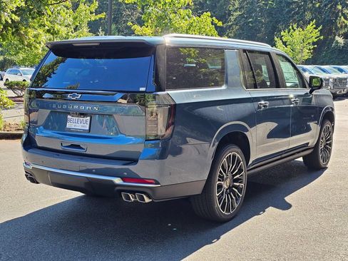 New 2026 Chevrolet Suburban High Country AWD/4WD image 5