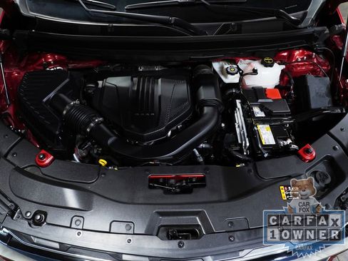 Used 2025 Chevrolet Traverse LT FWD image 14