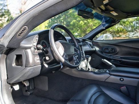 Used 2003 Chevrolet Corvette Convertible w/ Preferred Equipment Group1 image 30