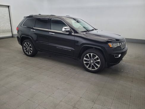 Used 2018 Jeep Grand Cherokee Overland AWD/4WD image 11