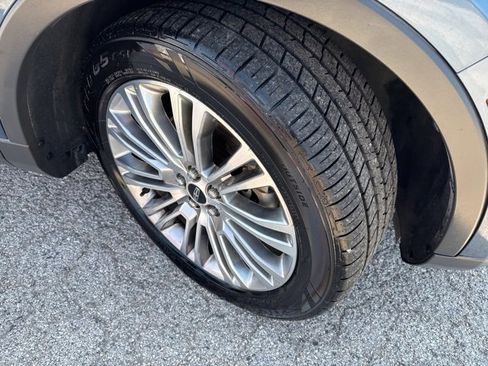 Used 2018 Lincoln MKX Reserve w/ Lincoln MKX Climate Package image 9