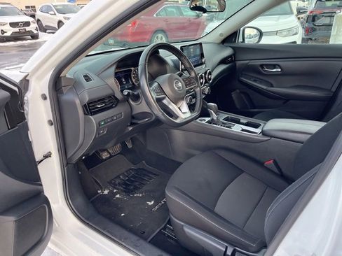 Used 2022 Nissan Sentra SV image 9