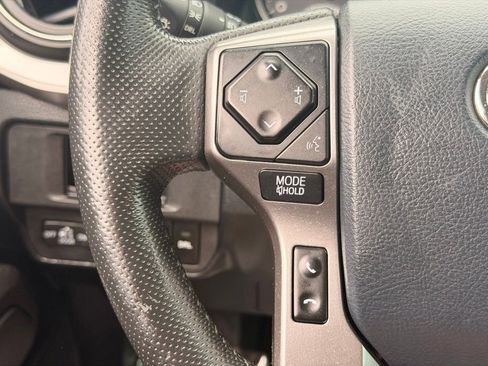 Used 2019 Toyota Tacoma SR5 RWD image 27