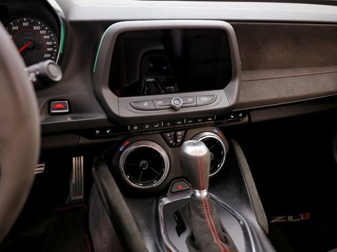 Used 2019 Chevrolet Camaro ZL1 image 16