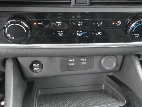 Used 2024 Nissan Rogue S FWD image 28