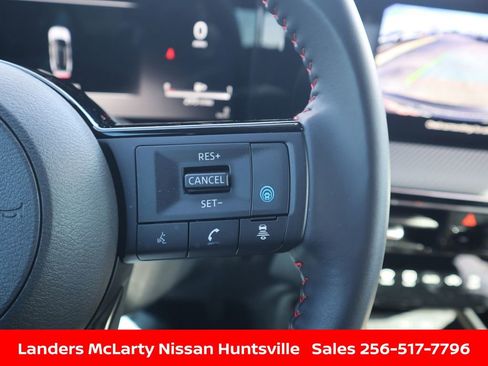 Used 2025 Nissan Kicks SR image 22