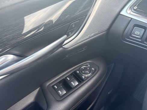 Used 2023 Cadillac XT5 Premium Luxury AWD/4WD image 25