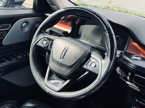 Used 2021 Lincoln Aviator Reserve w/ Equipment Group 202A image 11