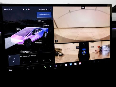 Used 2024 Tesla Cybertruck AWD Crew Cab image 21