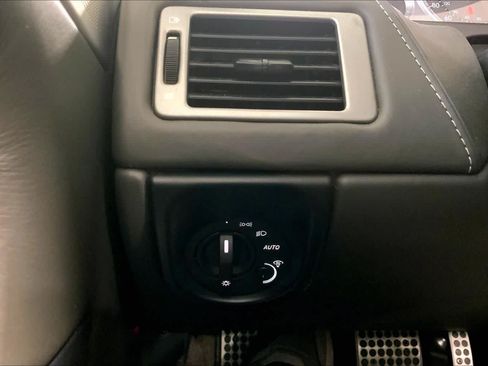 Used 2013 Aston Martin DB9 Volante RWD image 33