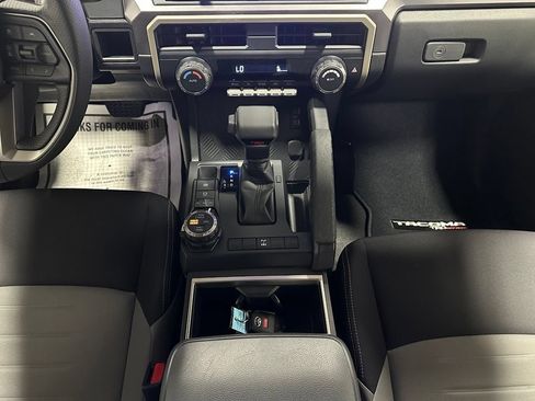 Used 2026 Toyota Tacoma TRD Off-Road AWD/4WD image 37