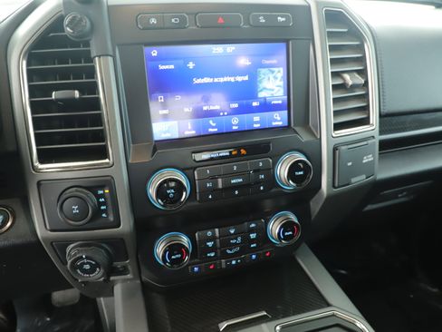 Used 2019 Ford F150 Raptor w/ Equipment Group 802A Luxury AWD/4WD image 22